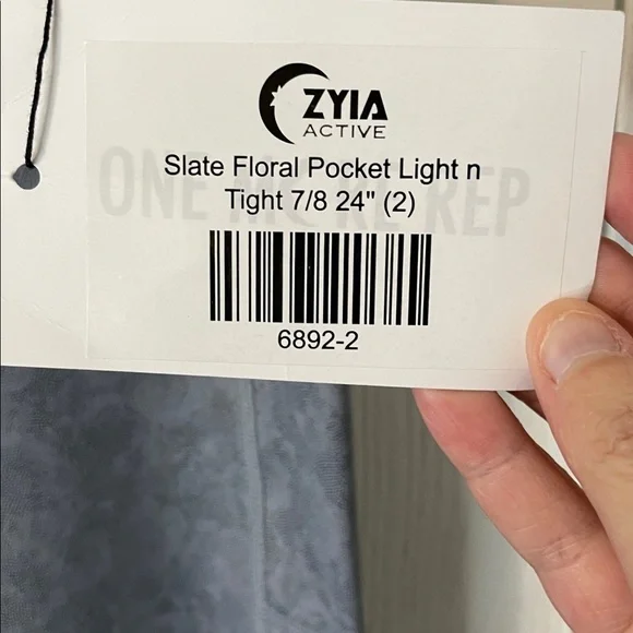 ZYIA NWT Slate Floral Pocket Light In Tight 7/8 24” Leggings Metallic Size 2 - Picture 2 of 11